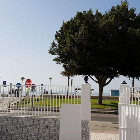 Casa 1ª Linea Paseo Maritimo Torre Del Mar Appartamento Esterno foto